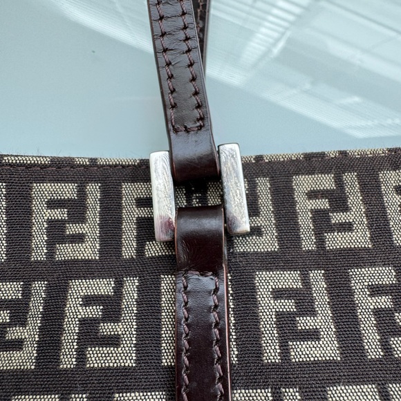 Vintage Fendi Printed Handbag - Picture 6 of 11